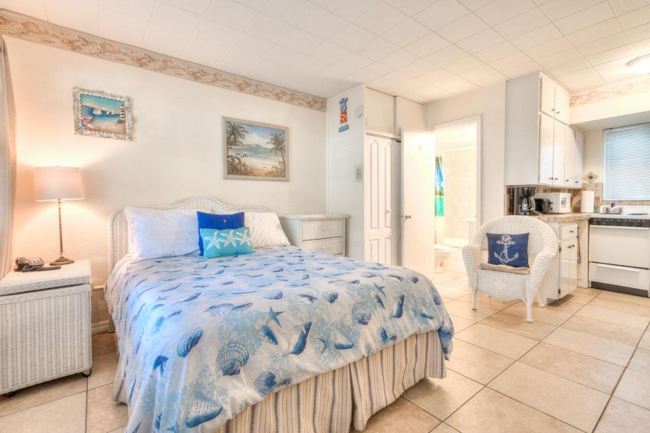 Tropic Terrace #16 - Beachfront Rental Apts St. Pete Beach Eksteriør bilde